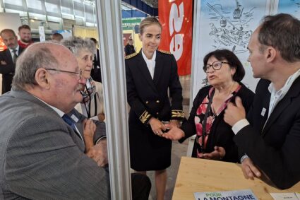 Massif des Alpes : La Présidente de la Fédération des Communes Pastorales de France, Denise Leiboff, a pris une part active aux échanges stratégiques sur l’avenir du massif alpin face aux défis climatiques.