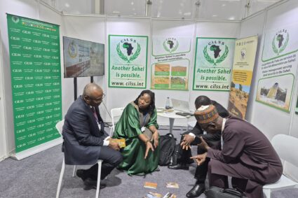 COP17 Oulan-Bator : Quand les fresques écologiques font parler le climat, la biodiversité et les terres.
